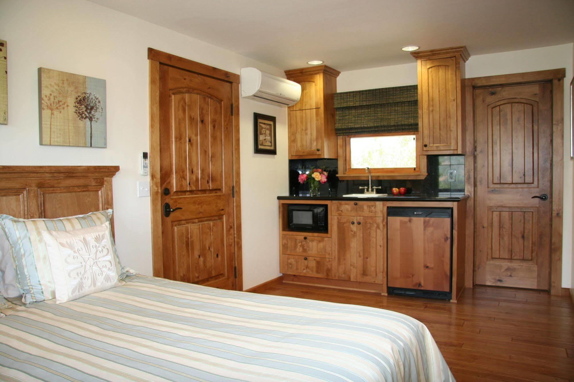 Ojai Retreat & Inn מראה חיצוני תמונה